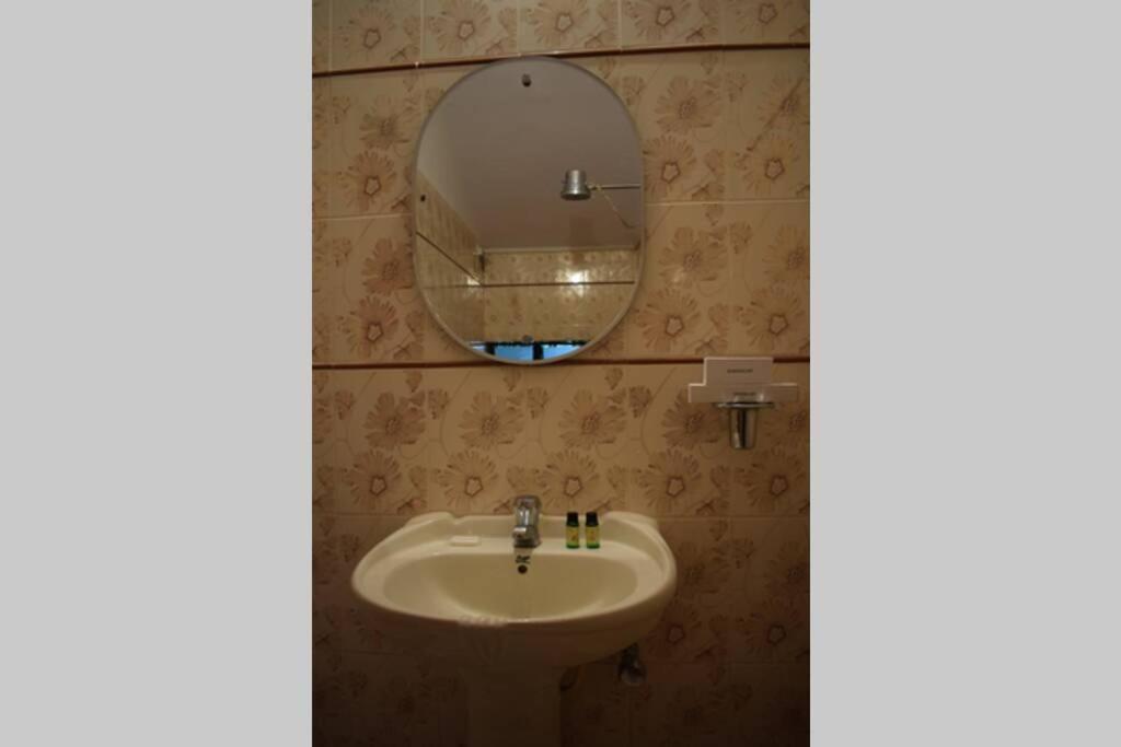 Villa Barbosa, 2 Bhk Villa & Luxury Rooms Near Colva, Sernabatim, Benaulim Beach מראה חיצוני תמונה